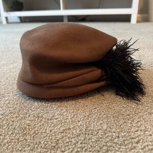 Vintage Importina 100% Wool 9” Pillbox Beret Dark Brown With Feather 1930-60’s